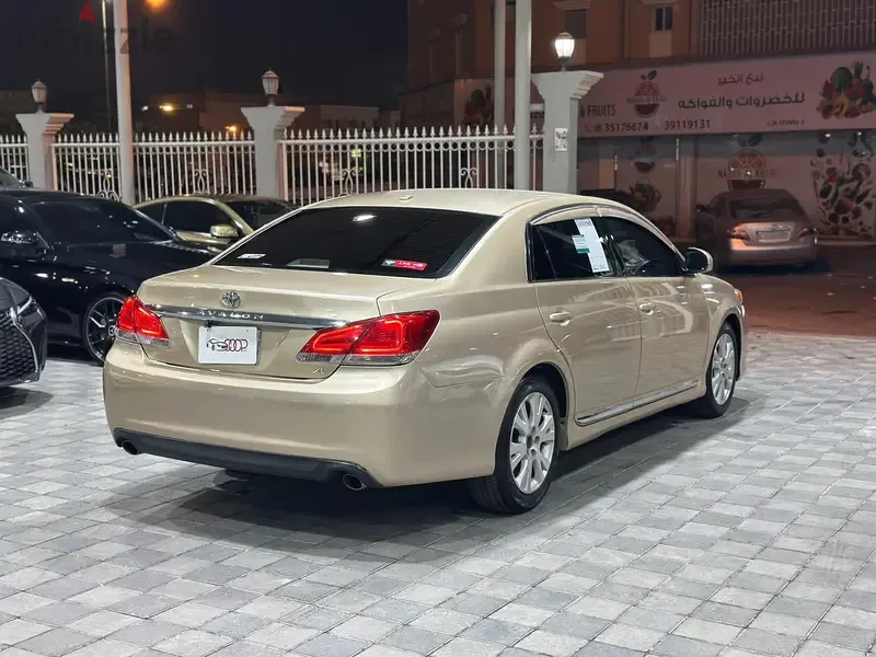 Toyota Avalon 2012